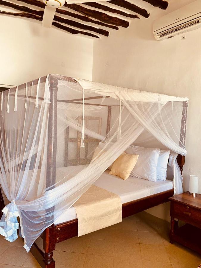 Helwas Zanzibar Beach Hotel Bwejuu Exterior photo